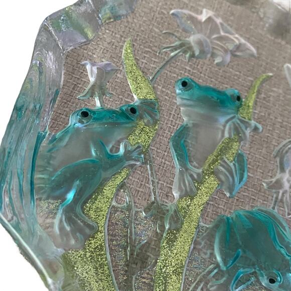 Crystal Glass Paperweight Cut Etched Design Frogs And Flowers Underwater Scene - Picture 15 of 16